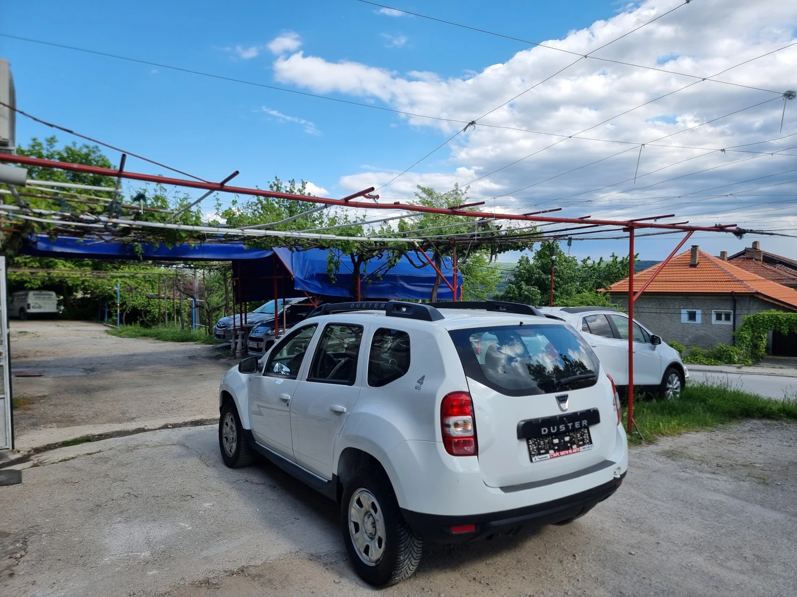Dacia Duster 1.5dci* 4X4* , снимка 7 - Автомобили и джипове - 56160972