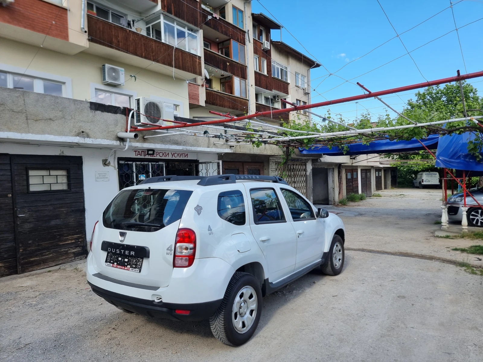 Dacia Duster 1.5dci* 4X4* , снимка 5 - Автомобили и джипове - 56160972