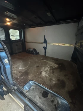 Обява за продажба на Renault Trafic 2.5dci 140hp ~ 123 лв. - изображение 6 | Auto.bg Обява за продажба на Renault Trafic 2.5dci 140hp ~ 123 лв. - изображение 6