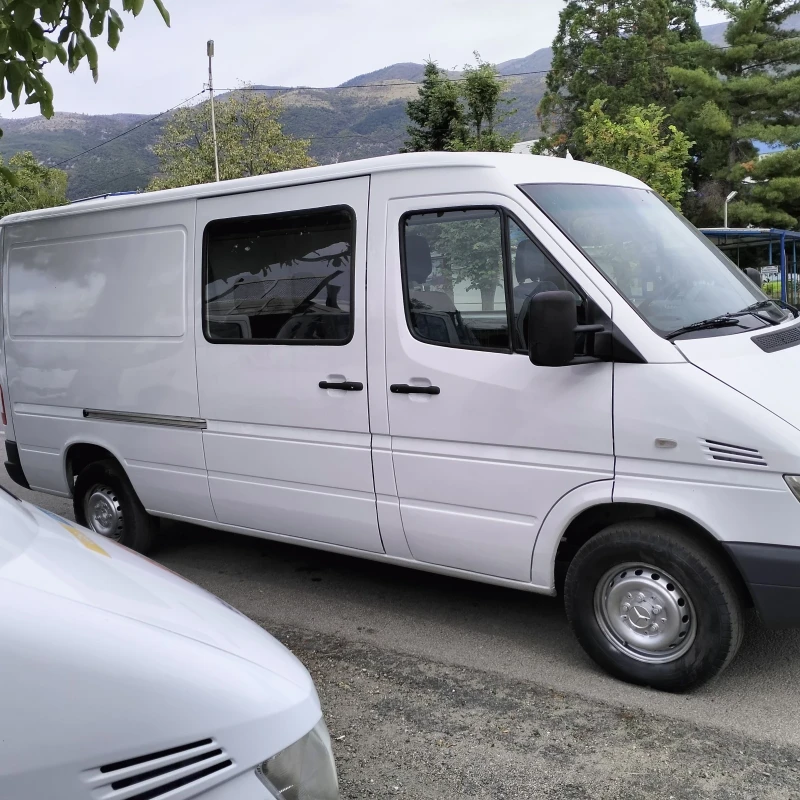 Mercedes-Benz Sprinter 213 cdi 6 места климатик, снимка 2 - Бусове и автобуси - 48178683