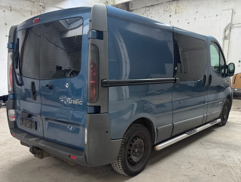 Renault Trafic 2.5dci 140hp, снимка 5 - Бусове и автобуси - 52189125