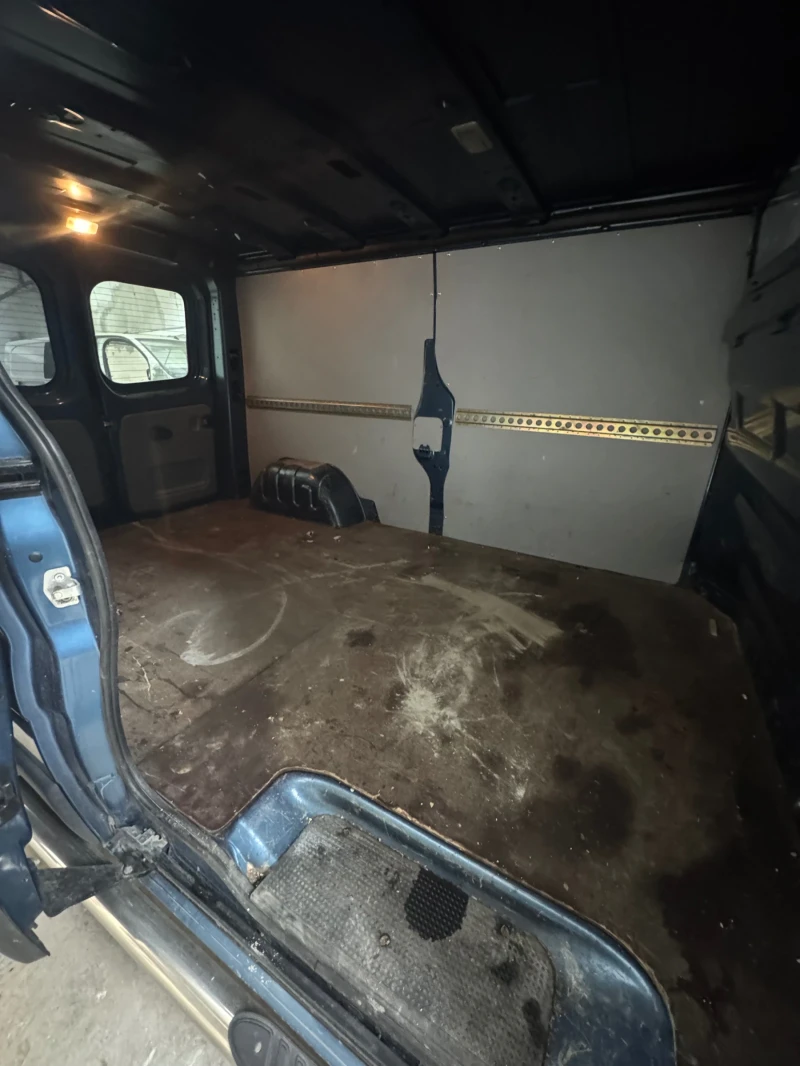 Renault Trafic 2.5dci 140hp, снимка 7 - Бусове и автобуси - 52189125