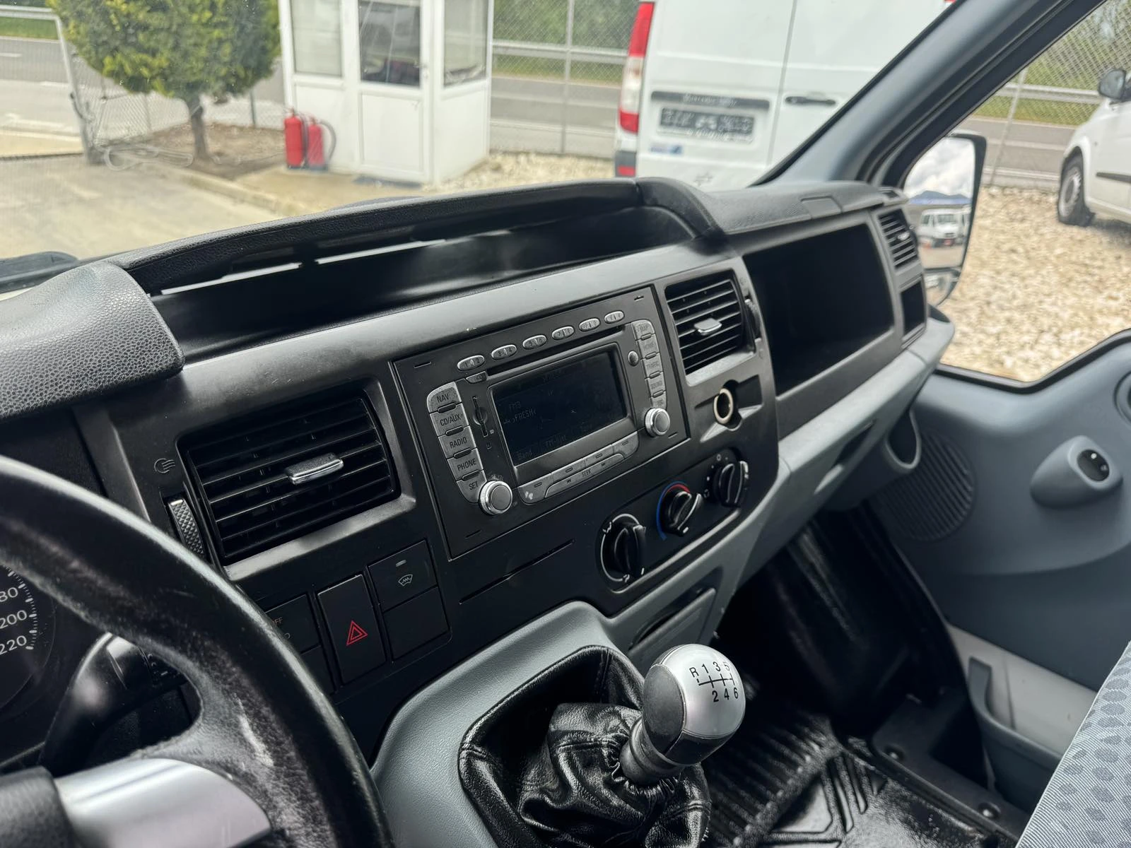 Ford Transit KLIMA 6-�������� 125�.�. | Mobile.bg � ����������� 9