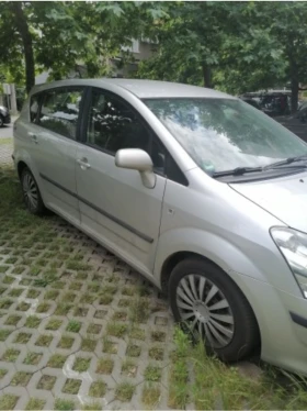 Обява за продажба на Toyota Corolla verso 1, 8i ~9 800 лв. - изображение 1