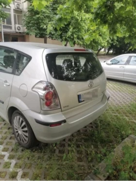 Обява за продажба на Toyota Corolla verso 1, 8i ~9 800 лв. - изображение 4