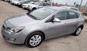 Opel Astra 1.7CDT-i/COSMO - 3731 € / 7297.20 лв. - 77935140 3