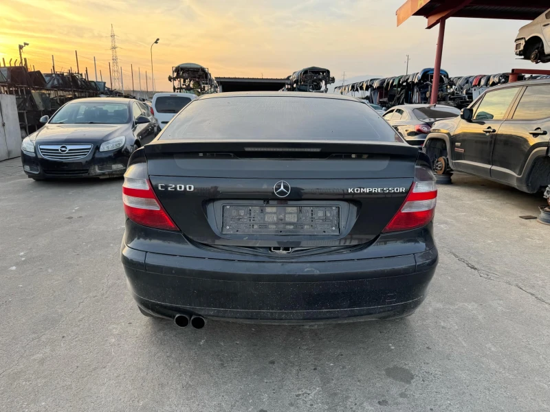 Mercedes-Benz C 200 1.8, снимка 3 - Автомобили и джипове - 47771903