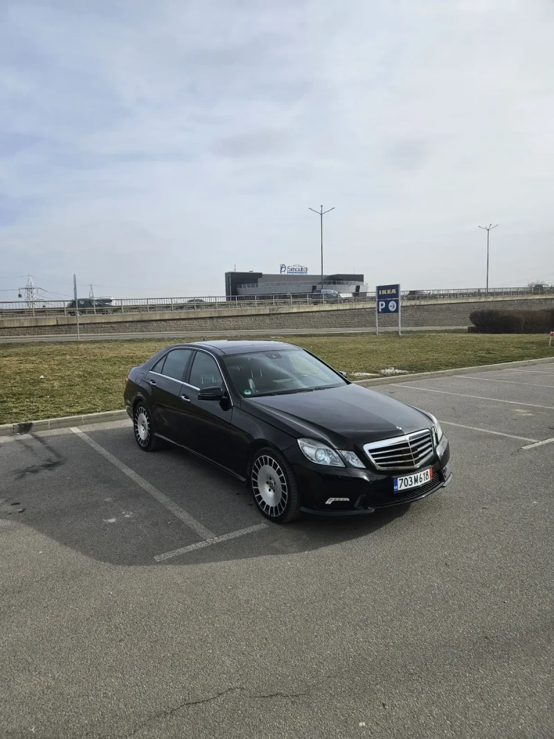 Mercedes-Benz E 500 550 AMG Optik, снимка 3 - Автомобили и джипове - 49447989