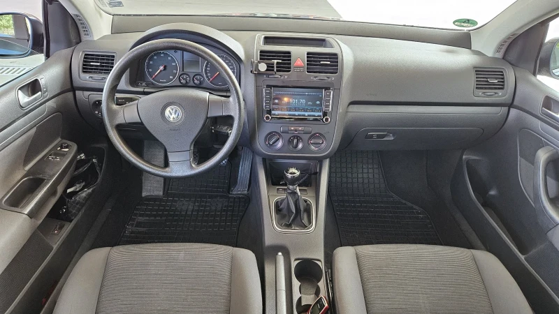 VW Golf 1.6 бензин / 102hp / Перфектен , снимка 8 - Автомобили и джипове - 51036247