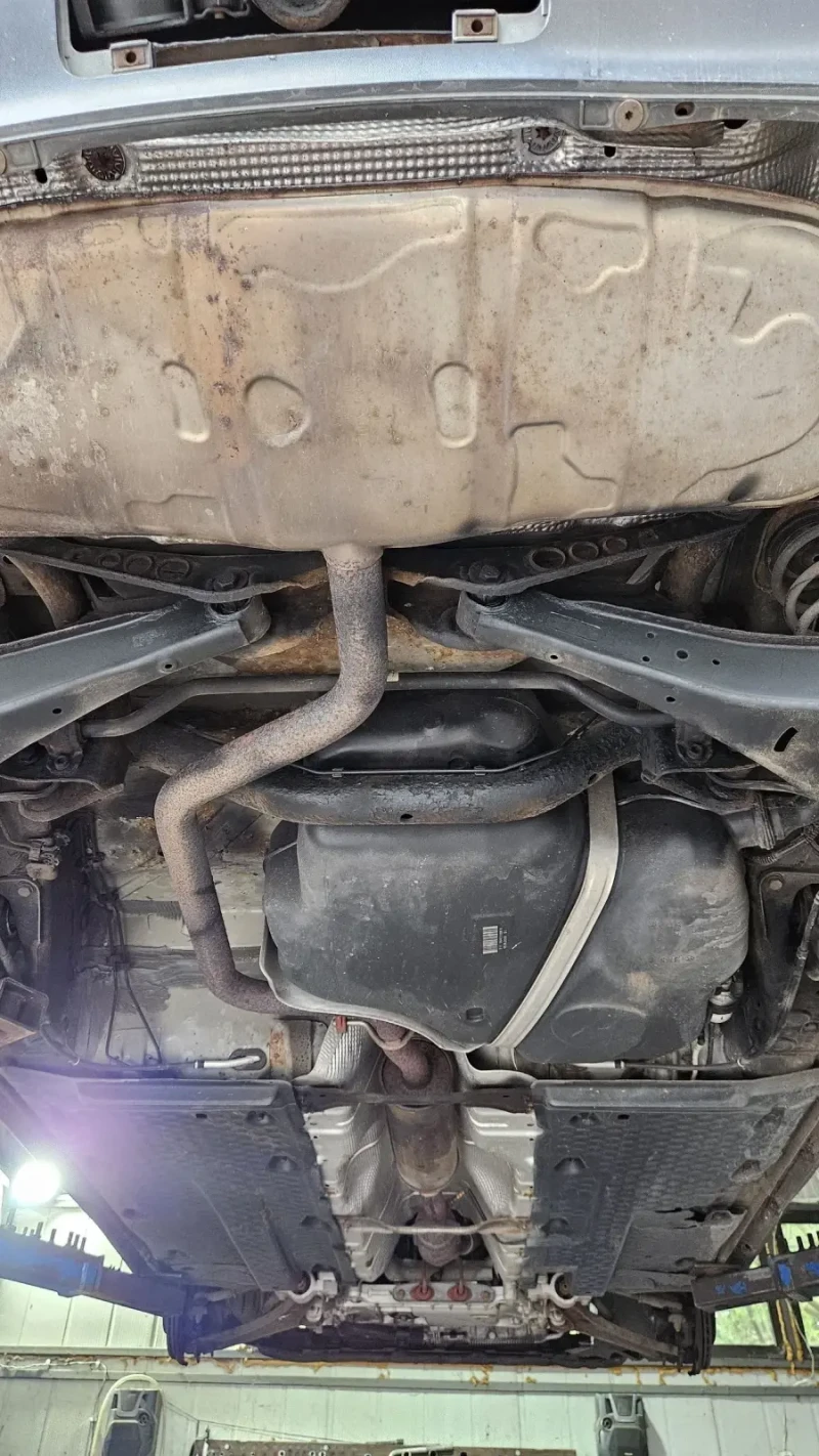 VW Golf 1.6 бензин / 102hp / Перфектен , снимка 16 - Автомобили и джипове - 51036247