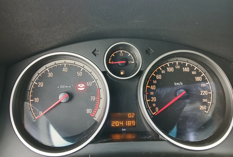 Opel Zafira 1.8i/140, снимка 10 - Автомобили и джипове - 52487385