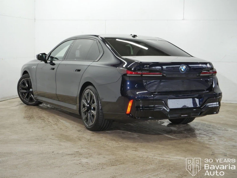 BMW i7 M70 xDrive, снимка 2 - Автомобили и джипове - 52669286