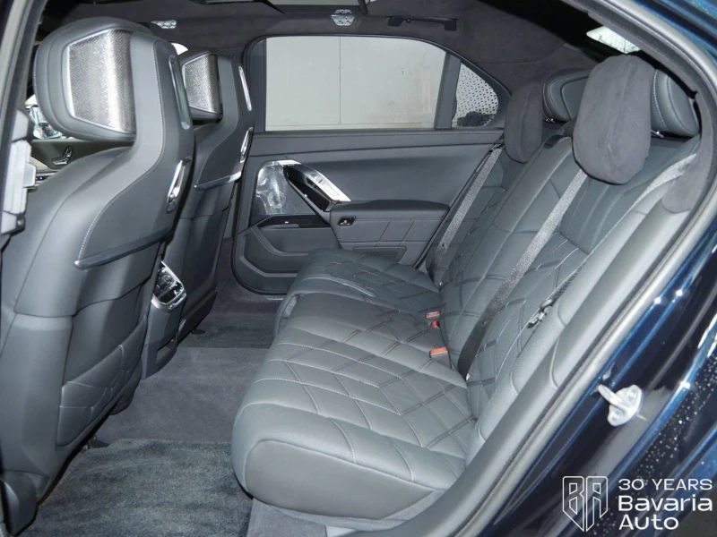 BMW i7 M70 xDrive, снимка 9 - Автомобили и джипове - 52669286