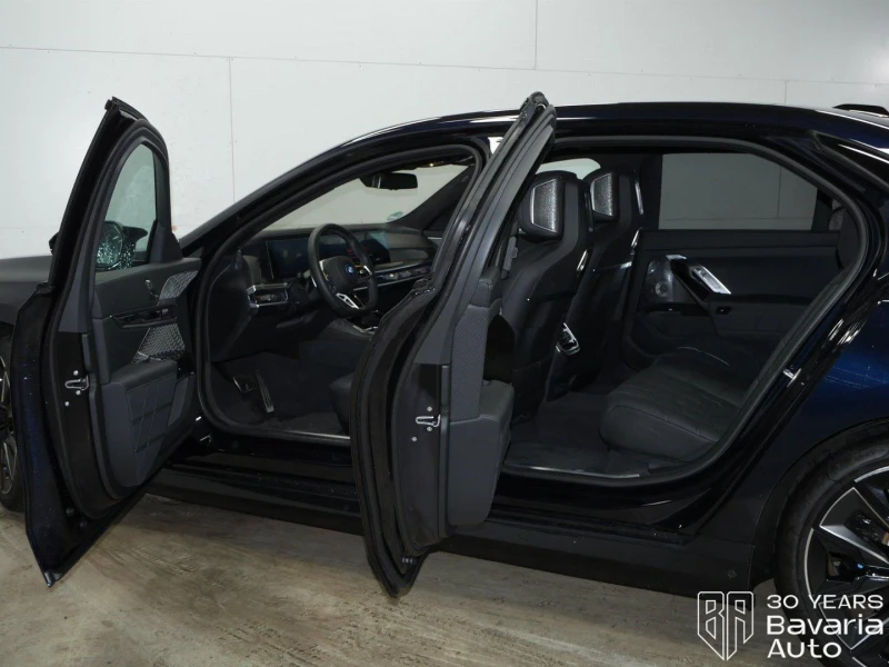 BMW i7 M70 xDrive, снимка 5 - Автомобили и джипове - 52669286