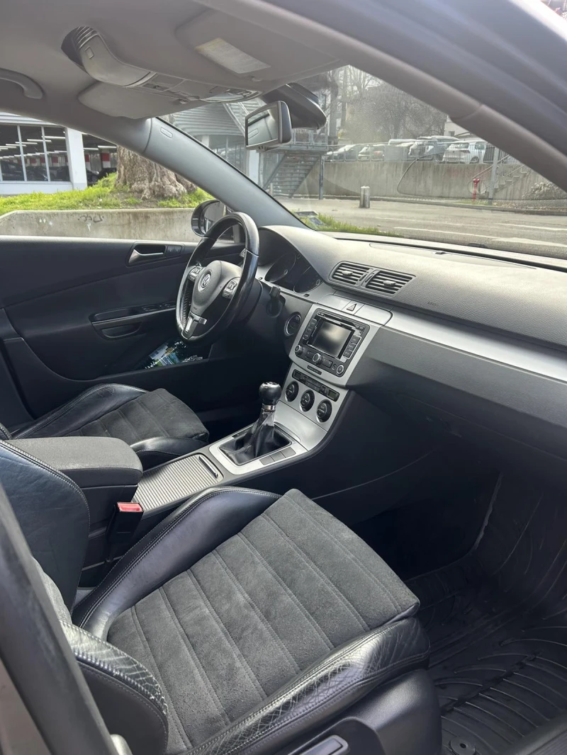 VW Passat, снимка 8 - Автомобили и джипове - 52679642