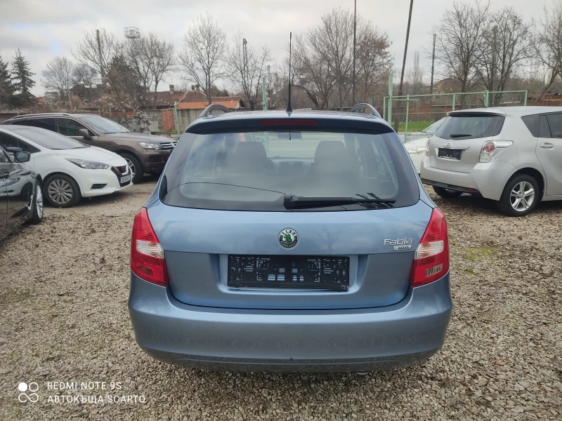 Skoda Fabia 1.2 бензин, 2011г, 70хил.км, сервизна история , снимка 5 - Автомобили и джипове - 52773508