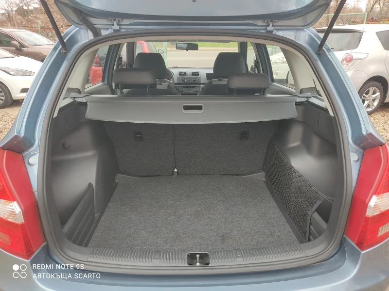 Skoda Fabia 1.2 бензин, 2011г, 70хил.км, сервизна история , снимка 7 - Автомобили и джипове - 52773508