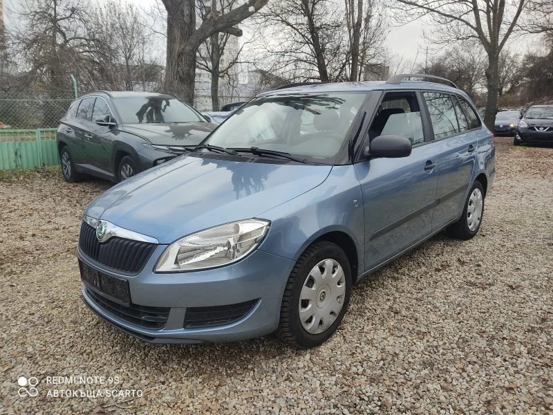 Skoda Fabia 1.2 бензин, 2011г, 70хил.км, сервизна история , снимка 3 - Автомобили и джипове - 52773508