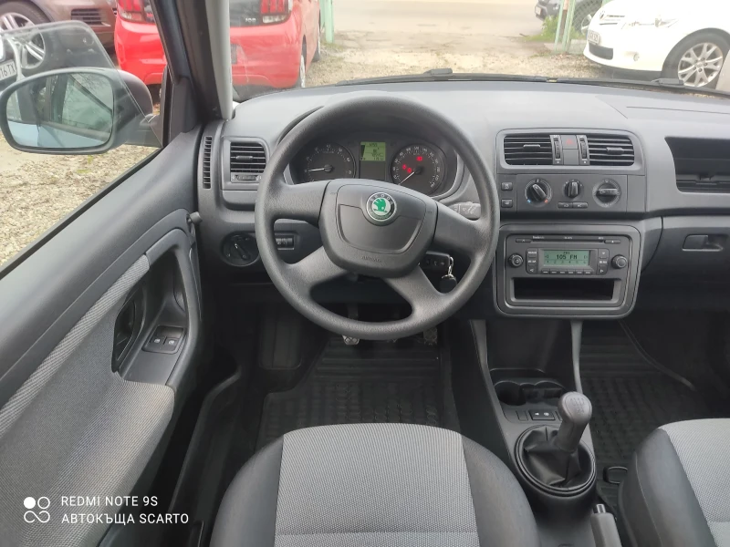Skoda Fabia 1.2 бензин, 2011г, 70хил.км, сервизна история , снимка 13 - Автомобили и джипове - 52773508