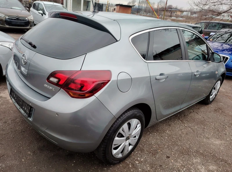 Opel Astra 1.7CDT-i/COSMO, снимка 6 - Автомобили и джипове - 53183502