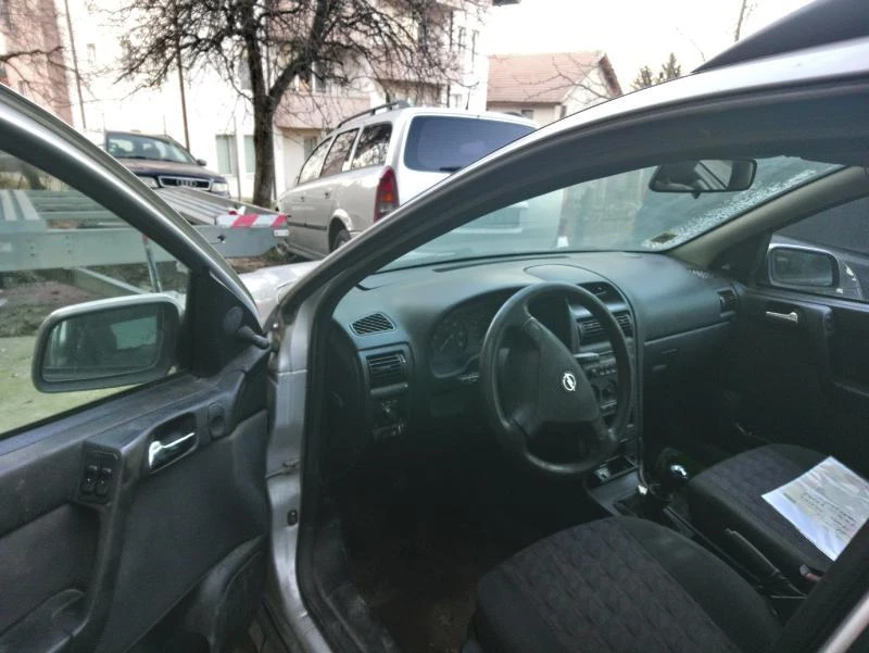 Opel Astra 1.7dti 75kc. НА ЧАСТИ! , снимка 6 - Автомобили и джипове - 47415069