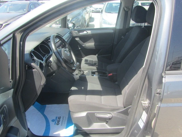 VW Touran, снимка 7 - Автомобили и джипове - 46705901