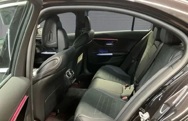 Mercedes-Benz C 400 e 4Matic = AMG Line = Advanced Plus Гаранция, снимка 9 - Автомобили и джипове - 53590877