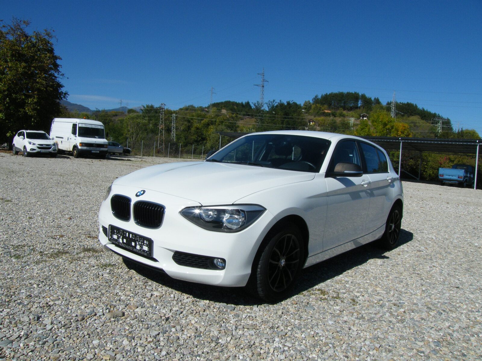 BMW 118 2.0D - изображение 1
