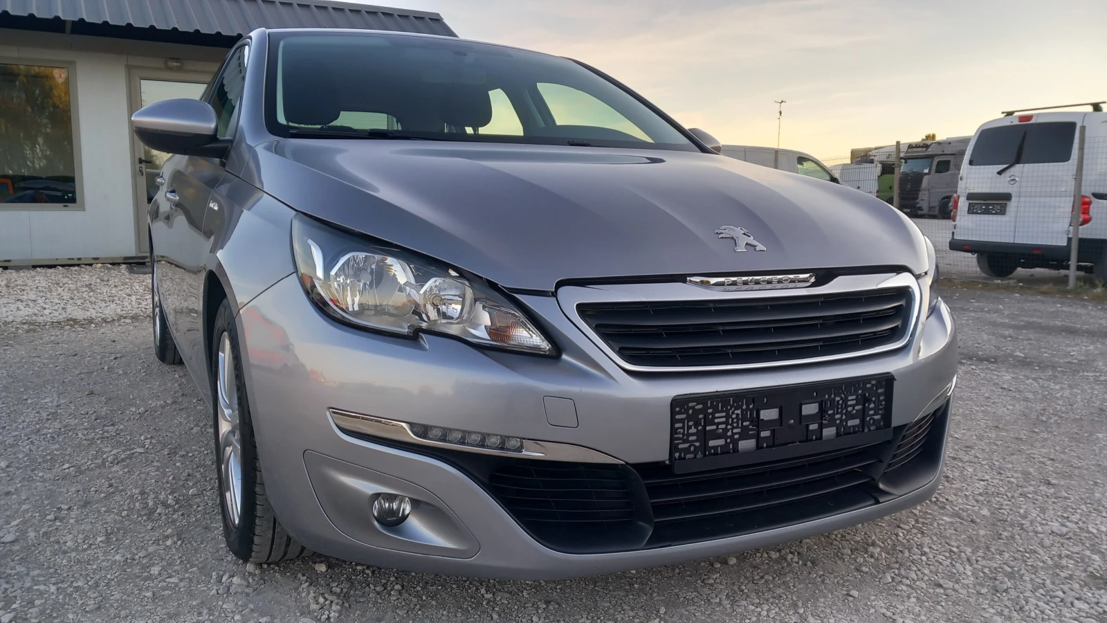 Peugeot 308 1.6HDI-SPECIAL EDITION/НАВИГАЦИЯ/EURO 6 - изображение 2