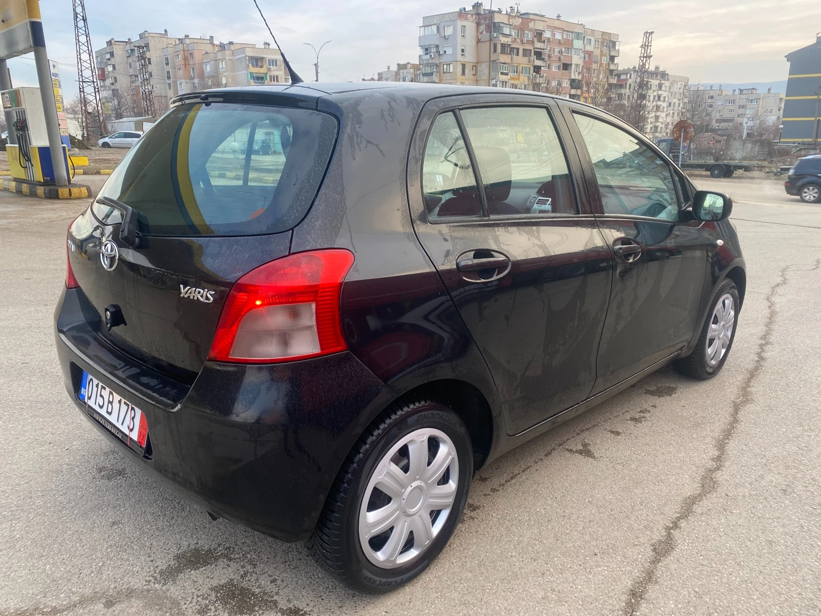 Toyota Yaris  - изображение 5