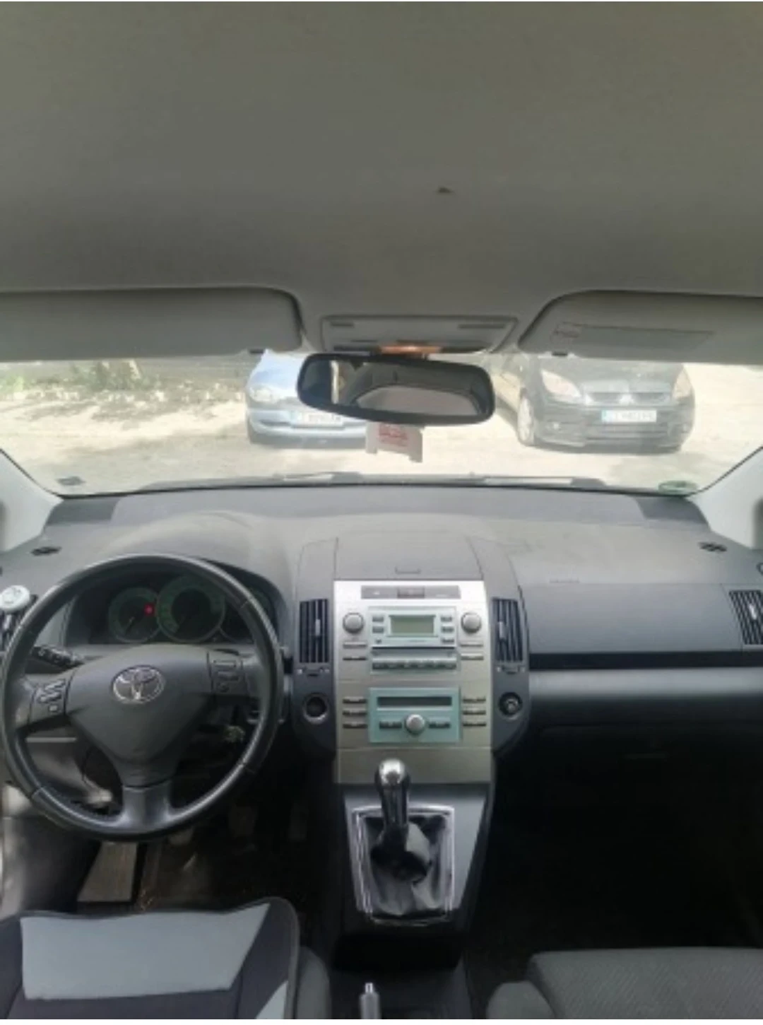 Toyota Corolla verso 1, 8i - изображение 8