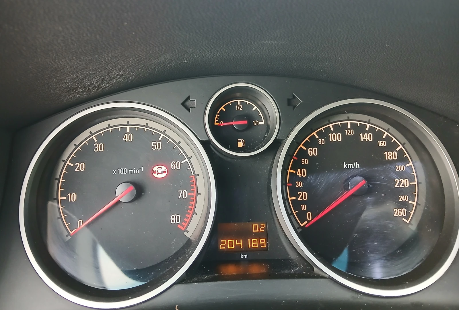 Opel Zafira 1.8i/140 - изображение 10