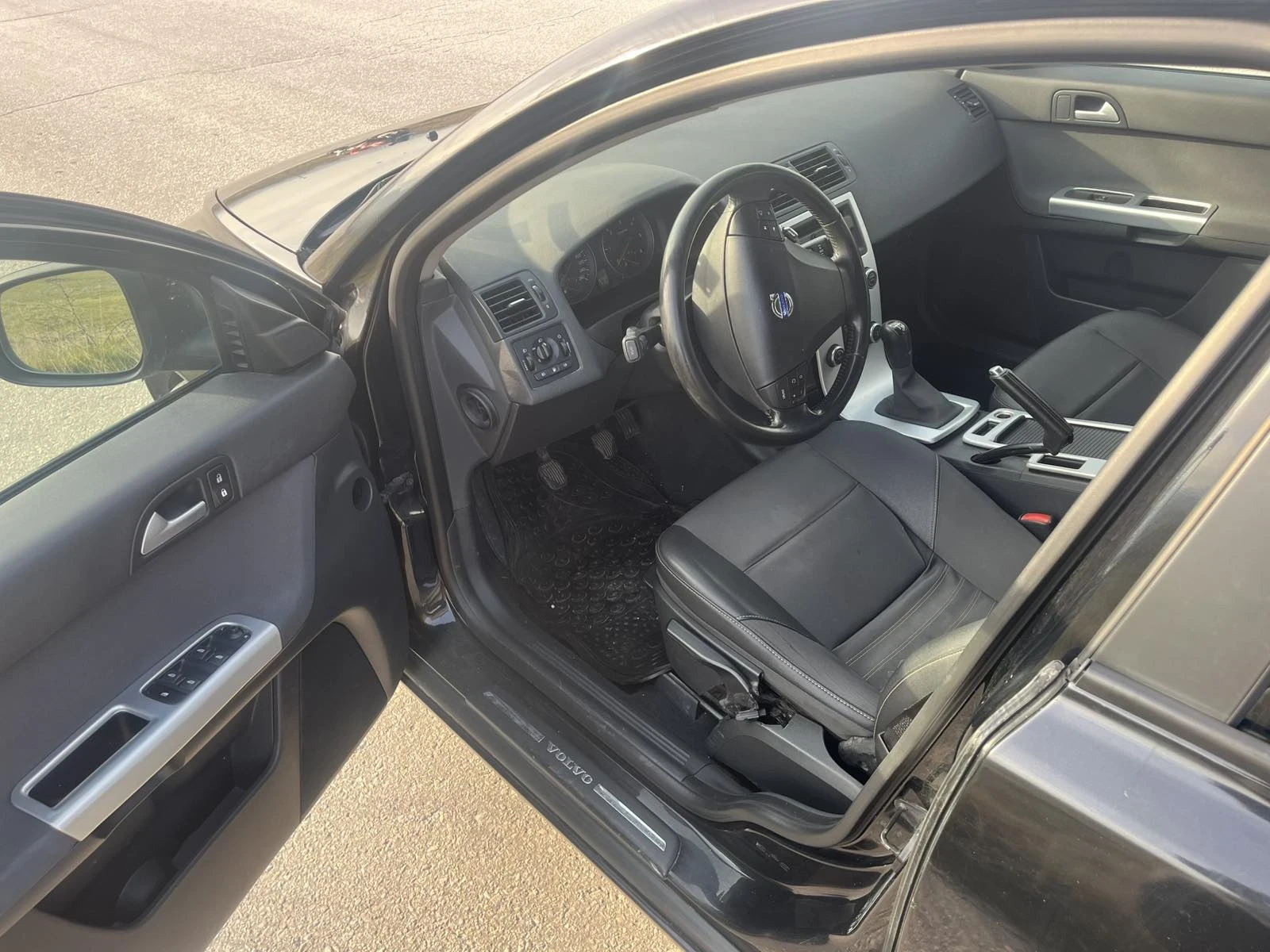 Volvo V50  - изображение 8