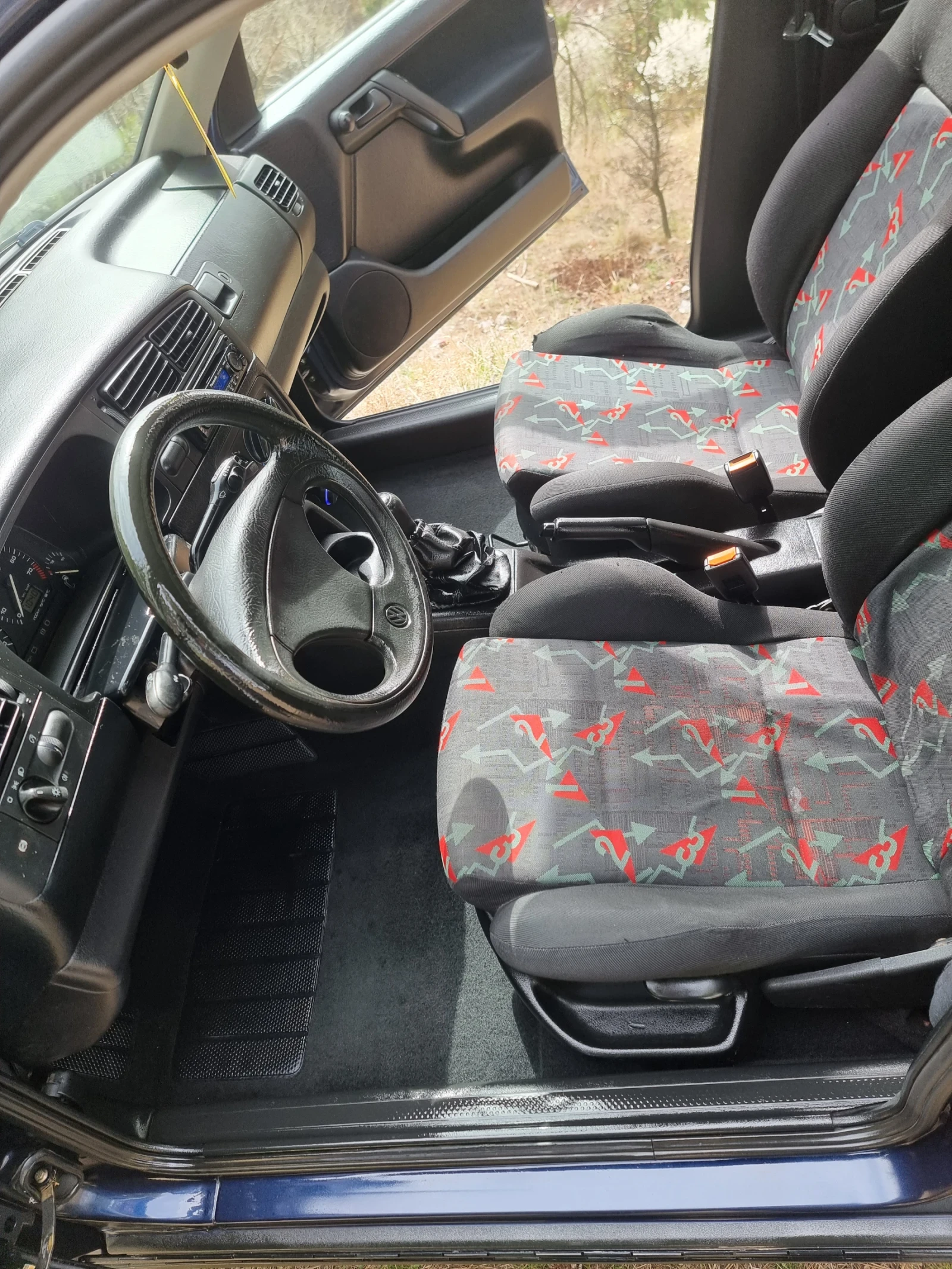 VW Golf ABF 16V КЛИМАТИК, снимка 7 - Автомобили и джипове - 54011508