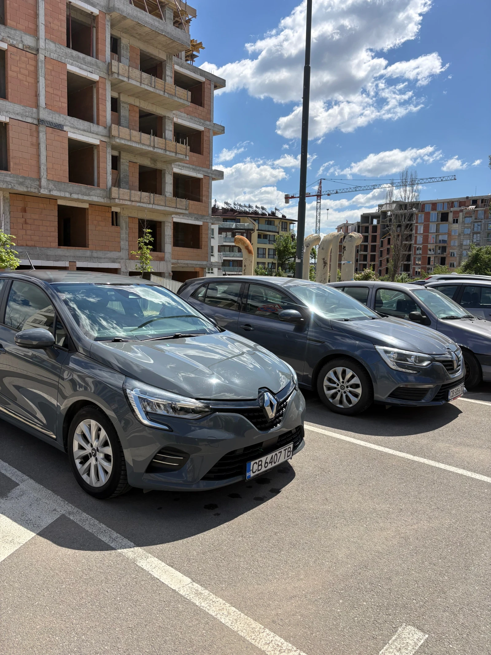 Renault Clio 1.0, снимка 2 - Автомобили и джипове - 54714194