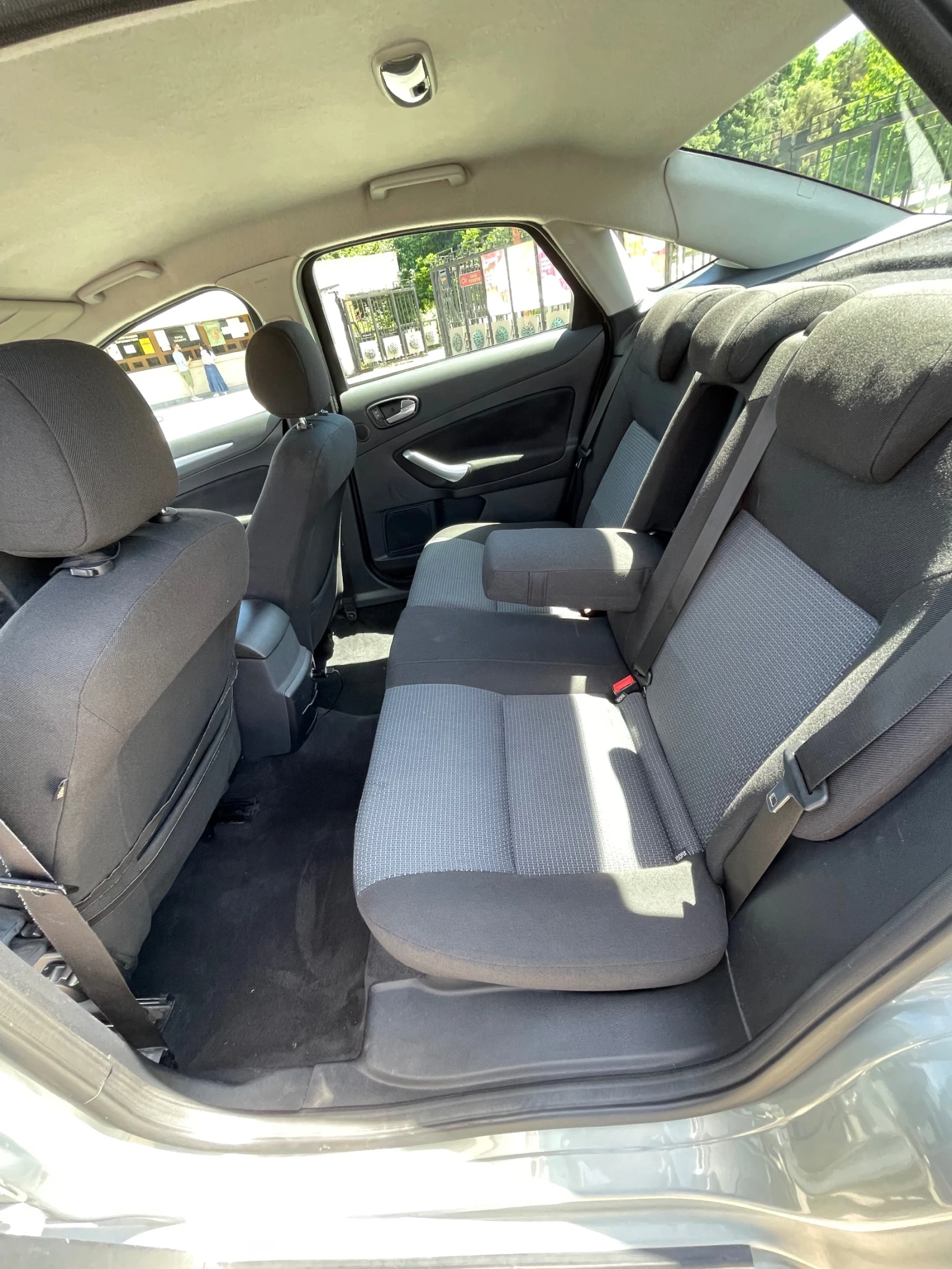 Ford Mondeo 1.8TDCi, снимка 12 - Автомобили и джипове - 54724148