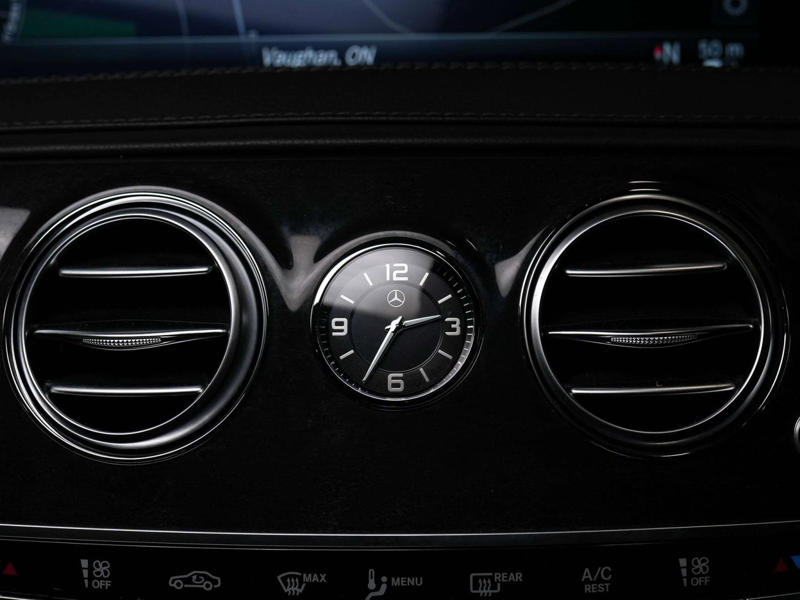 Mercedes-Benz S 560 | AMG PKG | PREMIUM PKG | ЦЕНА ДО БГ, снимка 16 - Автомобили и джипове - 54826181