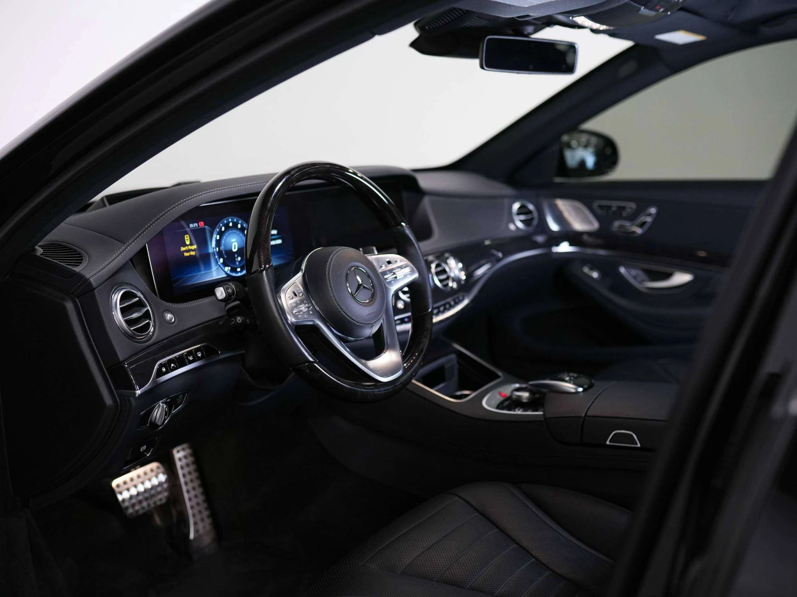Mercedes-Benz S 560 | AMG PKG | PREMIUM PKG | ЦЕНА ДО БГ, снимка 12 - Автомобили и джипове - 54826181
