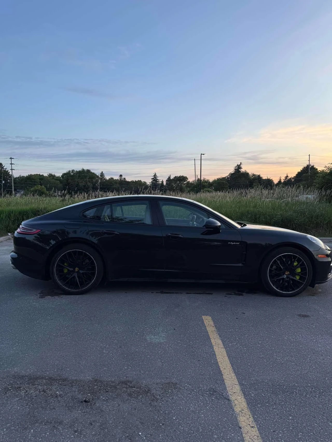 Porsche Panamera 4 E Hybrid AWD  CARFAX, снимка 3 - Автомобили и джипове - 55116781