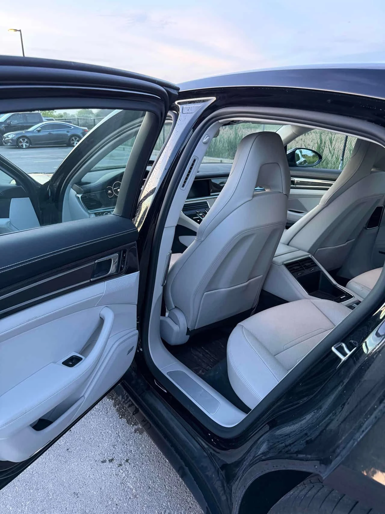 Porsche Panamera 4 E Hybrid AWD  CARFAX, снимка 10 - Автомобили и джипове - 55116781