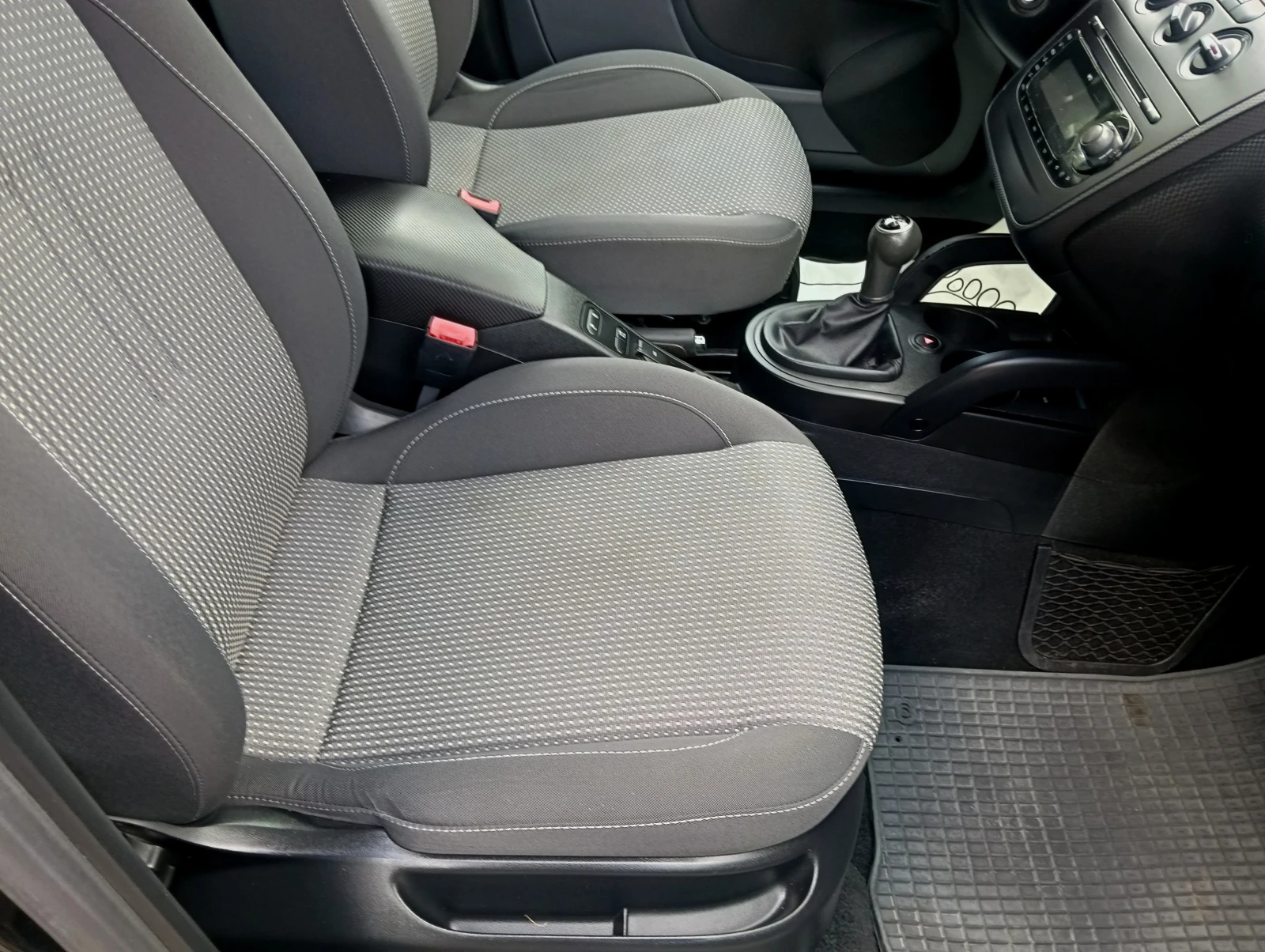 Seat Altea 1.4i 86ps., снимка 10 - Автомобили и джипове - 55234646