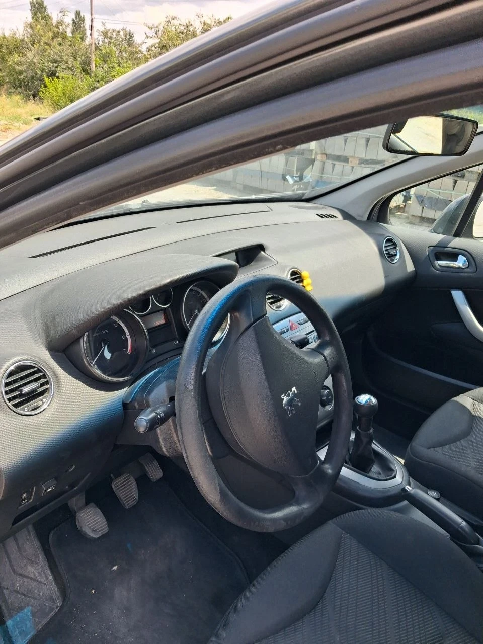 Peugeot 308 1.4i gaz KLIMATIK 95K, снимка 12 - Автомобили и джипове - 55404626