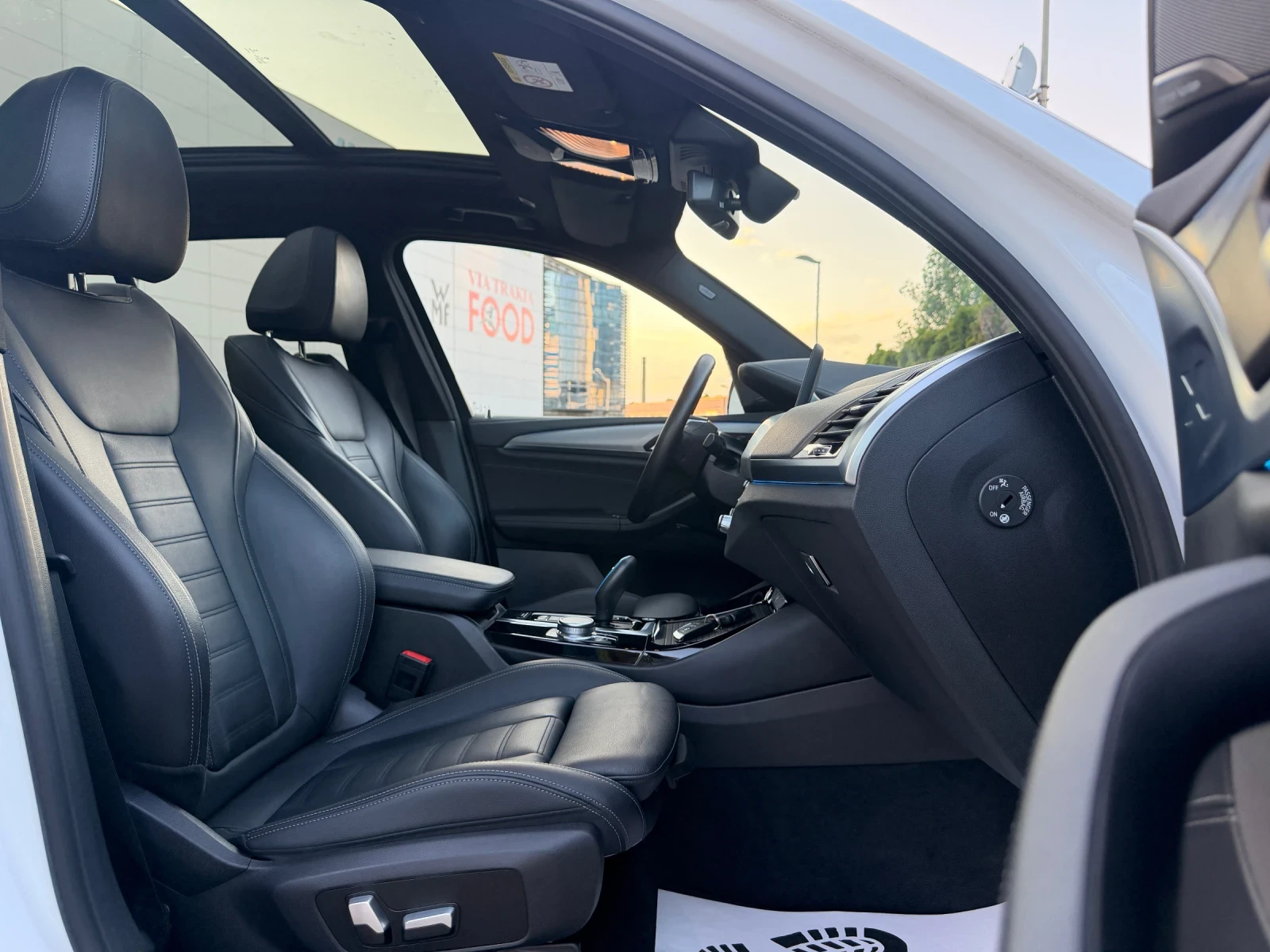 BMW iX3 IMPRESSIVE-FULL-УНИКАЛНА-КАТО НОВА-128Х.КМ-ОТЛИЧНА, снимка 16 - Автомобили и джипове - 55499421