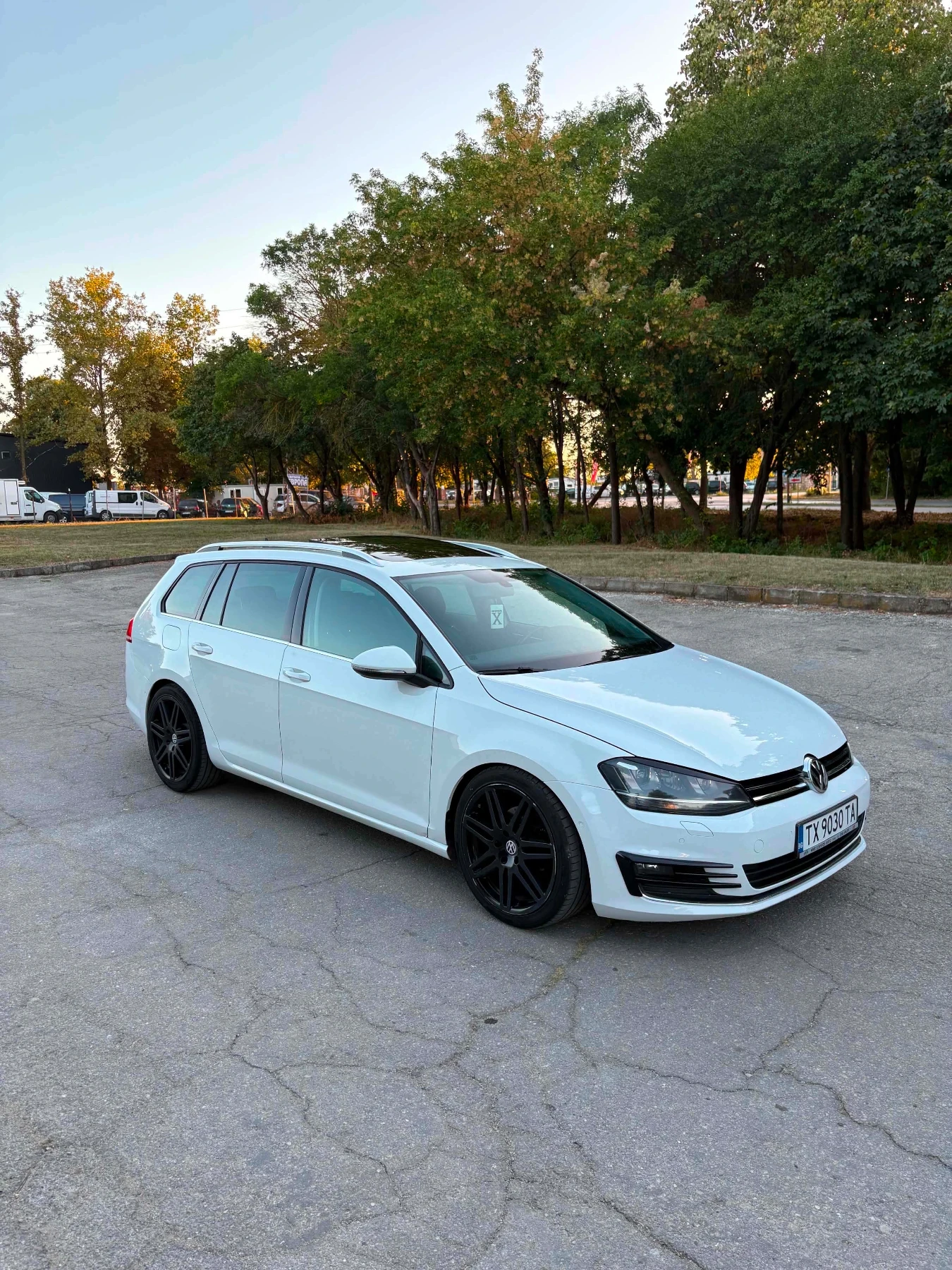 VW Golf, снимка 5 - Автомобили и джипове - 55891279