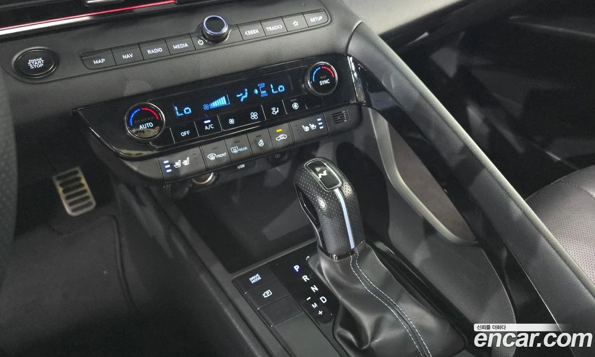 Hyundai Elantra 2.0 N, снимка 12 - Автомобили и джипове - 56155647