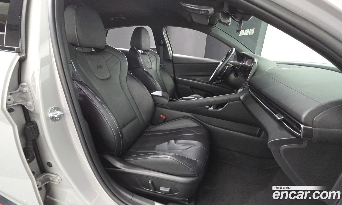 Hyundai Elantra 2.0 N, снимка 16 - Автомобили и джипове - 56155647