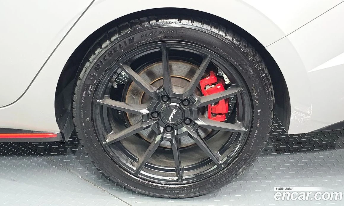 Hyundai Elantra 2.0 N, снимка 7 - Автомобили и джипове - 56155647
