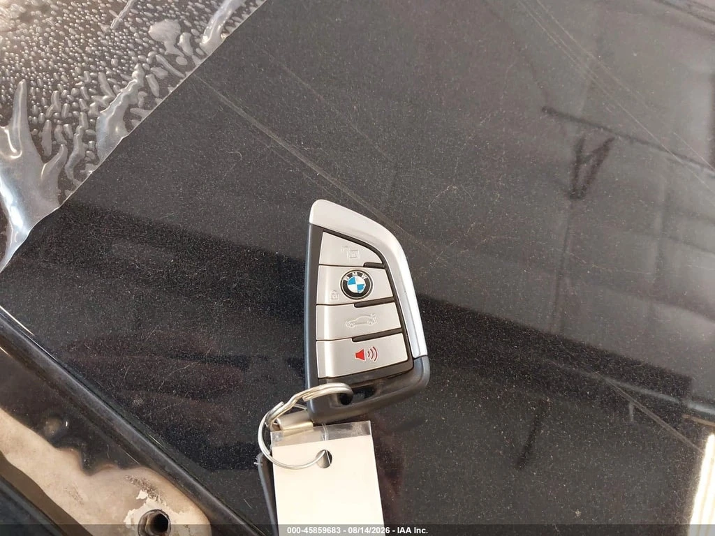 BMW 540 i xDrive | CARFAX | АВТОКРЕДИТ БЕЗ ПЪРВОНАЧАЛНА , снимка 14 - Автомобили и джипове - 56156362