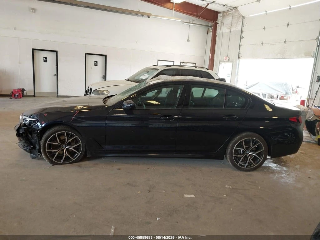 BMW 540 i xDrive | CARFAX | АВТОКРЕДИТ БЕЗ ПЪРВОНАЧАЛНА , снимка 8 - Автомобили и джипове - 56156362