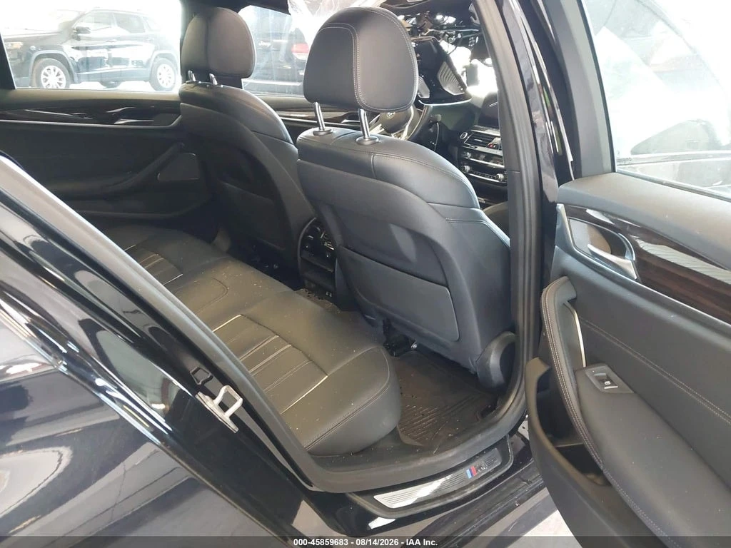 BMW 540 i xDrive | CARFAX | АВТОКРЕДИТ БЕЗ ПЪРВОНАЧАЛНА , снимка 12 - Автомобили и джипове - 56156362